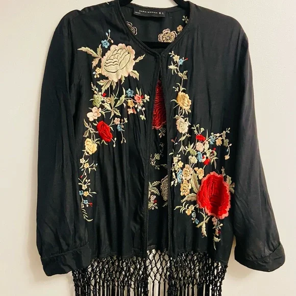 ✨✨SOLD✨✨Zara Bohemian embroidered kimono - Picture 5 of 10